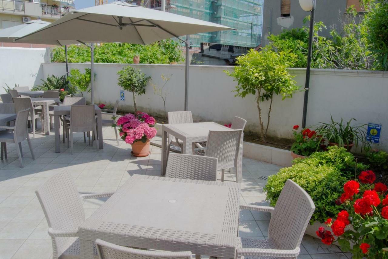 Hotel D'Atri Montesilvano Marina Екстериор снимка